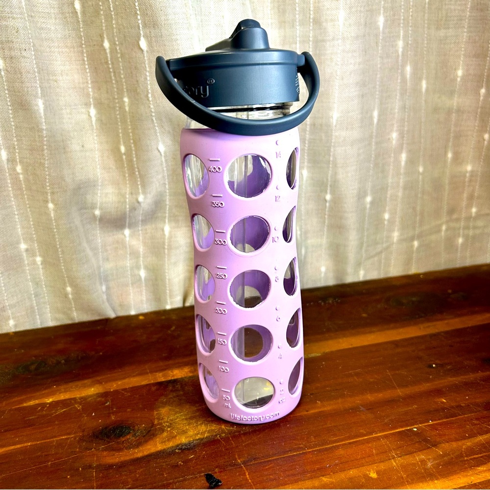 NWOT Lifefactory 16oz Glass Straw Top Water Bottle With Lilac Silicone Cover